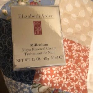 NIB Elizabeth Arden Millenium Night Renewal cream
